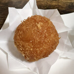 お食事処 だんらん日和 - 本日のランチ(¥1,650) かぼちゃと紫芋のコロッケ