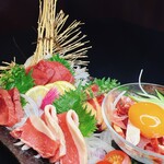 Assortment of 5 types of horse sashimi Fresh Horse meat dishes