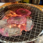 焼肉ホルモン 万千 - 