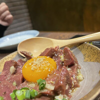 焼肉家 KAZU 別邸 - ハツユッケ