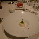 メゾン ポール・ボキューズ - アミューズはサーモン