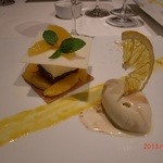 メゾン ポール・ボキューズ - デザートはオレンジとホワイトチョコ