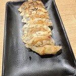 肉汁餃子と190円レモンサワー 難波のしんちゃん - 