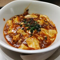 南国酒家 原宿本店 - 麻婆豆腐 土鍋仕立て