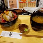 田村 岩太郎商店 - 海鮮前浜ヒラメ丼 全体