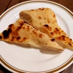 コースト - カルボナーラ付属のパン