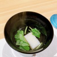 鮨 奏 - 蟹と蕪のしんじょうのお吸い物