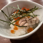 楽 - お通し　鱈の白子と北海道イクラのお寿司風。ご飯が温かいことも良かった。最初にこの素晴らしさで本当に驚いた。