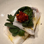 温石 - エボダイの黄身醤油。薬味は自家製の柚子胡椒です