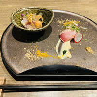 渋谷 三心 - 造りは、鯖と寒天、ねじマグロ（胡麻がらし&カラスミ）