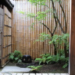 手打ち蕎麦 かね井 - 素敵な中庭　(2013/06)