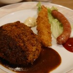 キッチン・ポム - メンチカツ等接写