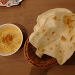 Baba Meena - ペースト状のレンズ豆スープ　さっくりなトルティーヤ