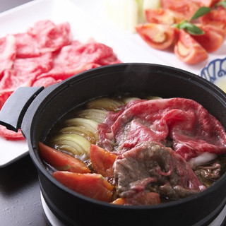 番茄日式牛肉火锅无论什么季节都很受欢迎。