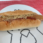 LAWSON - 料理写真:盛りすぎ！パリッとジューシーなホットドッグ192円