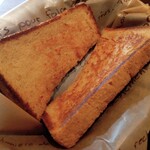 ファイブ クロスティーズ コーヒー - トースト