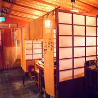 大江戸 南青山店 - のれん付きテーブル席