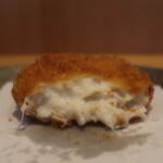 こころや - 真鯛のクリームコロッケ断面アップ