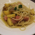 フォルトゥーナ - 厚切りベーコンとインカの目覚めカチョエペペ（黒胡椒とチーズ）のパスタ