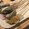 Kushiya Monogatari - とても可愛らしい牡蠣やベビー帆立は何本でも食べられます。普段は海老が好きですが、尻尾の部分の食べにくさに気付き！海鮮部門は意外と臭みも無い牡蠣を中心に組み立てます。