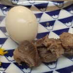 酒の奥田 - おでん（玉子とすじ）