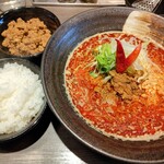 香氣　四川麺条 - 烈火担々麺＋肉味噌＋サービスライス
