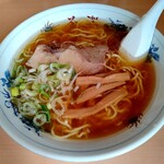 茶楽 - 醤油と塩のハーフラーメン