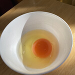 Sweet eggs - 生たまご　卵黄盛り上がってます。赤みを帯びてます。