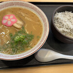 紀ノ川サービスエリア(上り線) フードコート - 和歌山ラーメンと小しらす丼