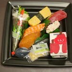 鮨飛脚 たなか - 料理写真:ちびっこ握り　826円