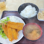 港湾食堂 - 魚フライ定食600円