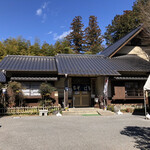 小代 行川庵 - お店全景。山あいに佇む良い雰囲気です。