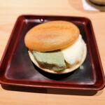 匠 進吾 - 塩アイスクリーム＆ヨモギアイスクリーム