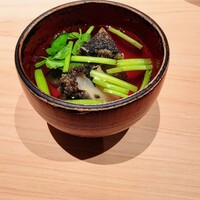 匠 進吾 - 蒸し鮑と芹を温かい鰹出汁で