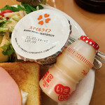 コーヒーハウス101 - ヨーグルトとヤクルトもどき