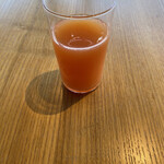 江之浦リトリート 凛門 - さて、朝食はルビーグレープフルーツジュースからスタート