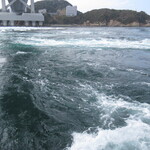 鳴門グランドホテル海月 - 渦潮観潮船から見た渦潮