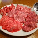 牛若丸 - 本日のおすすめ焼肉盛り合わせ