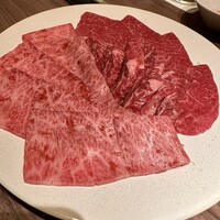 焼肉うしごろ 新宿三丁目店 - 