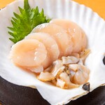 Scallop sashimi