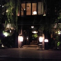 THE KAWABUN NAGOYA - イタリアンの入り口は料亭河文の西側にある