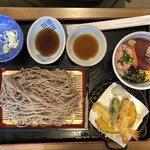 Yumean - 天せいろそばと小海鮮丼膳　1,538円