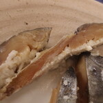 ツルヨシショクヒン - 慣れ鯖断面