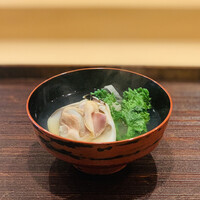 お料理 加瀬 - ②【椀】
                  蛤、菜花、大根