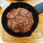 卓 - ミスジ鉄板焼きその２