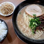 麺房 十兵衛 - ご飯　ナムル