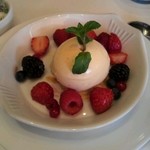 ブラッスリー ポール・ボキューズ 銀座 - キッズメニューのデザート