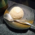 玄品 四日市 ふぐ・うなぎ料理 - デザートのナッツアイス