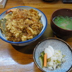 Tenkou - 2013.7.1）上天丼（８４０円）。かき揚げ、えび、ささみのシソ包み、カボチャなどでした