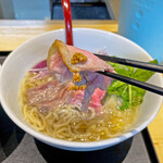 超純水採麺 天国屋 - マスタードの酸味と辛味がローストビーフにとても良く合います